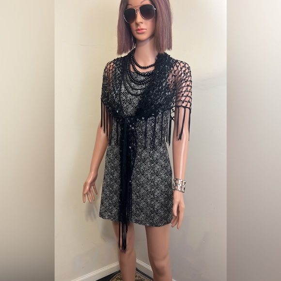 A Classy Sleeveless Symmetrical/Tweed Dress By Alexandra of California. 12P - Picture 4 of 15